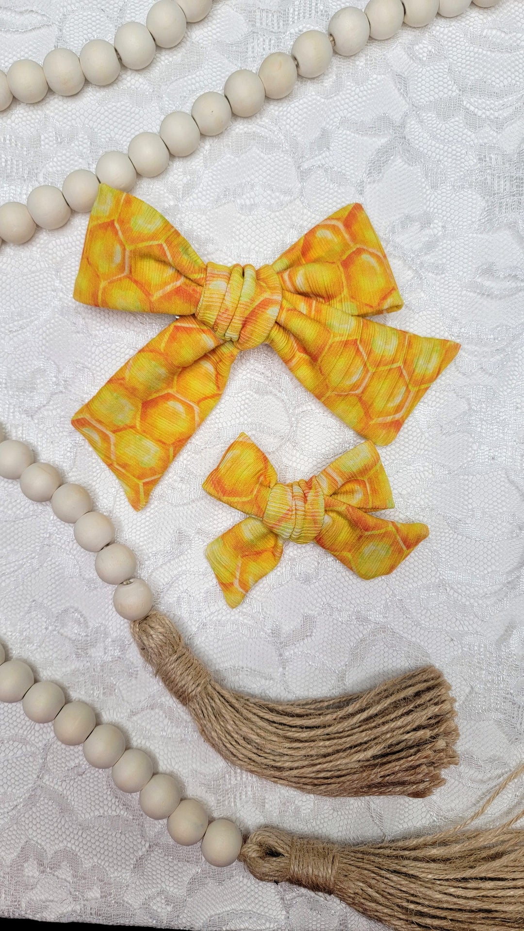 Honeycomb Dainty Bow (on clips)