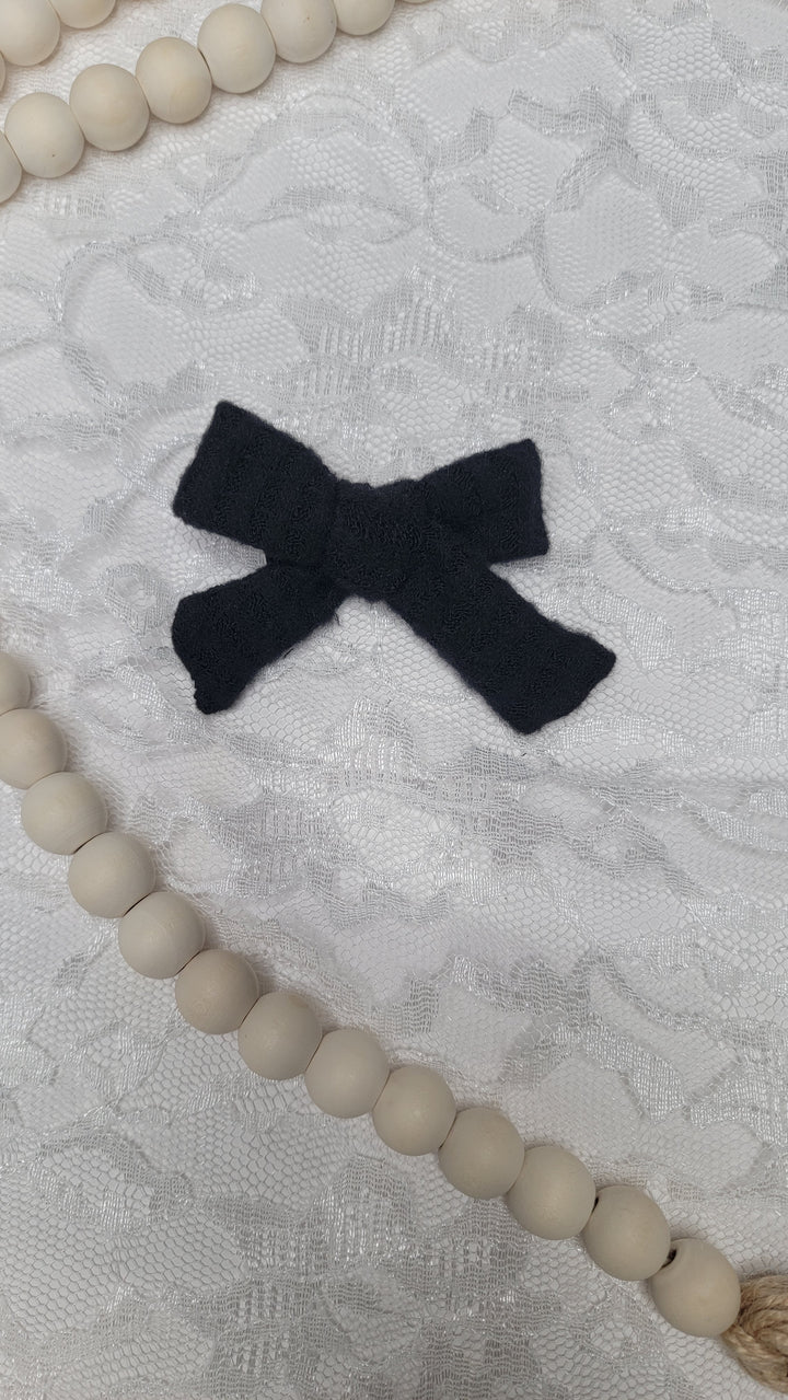 Black Waffle Dainty Bow (on clips)