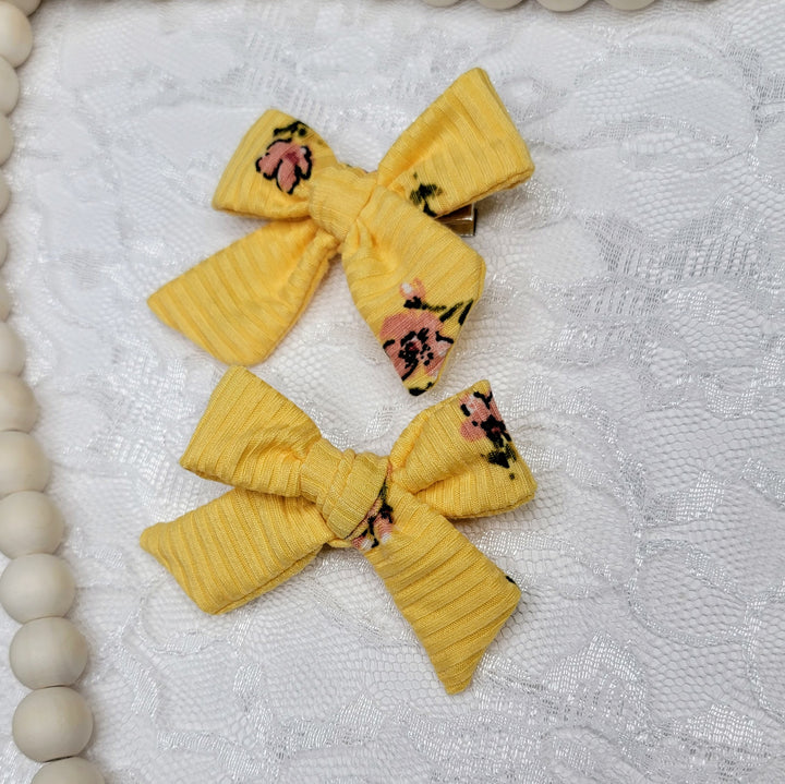 Yellow Floral Dainty Piggies (on clips)