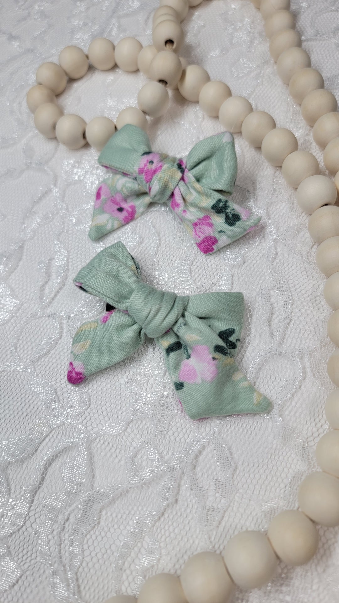 Tea Floral Dainty Piggies (on clips)