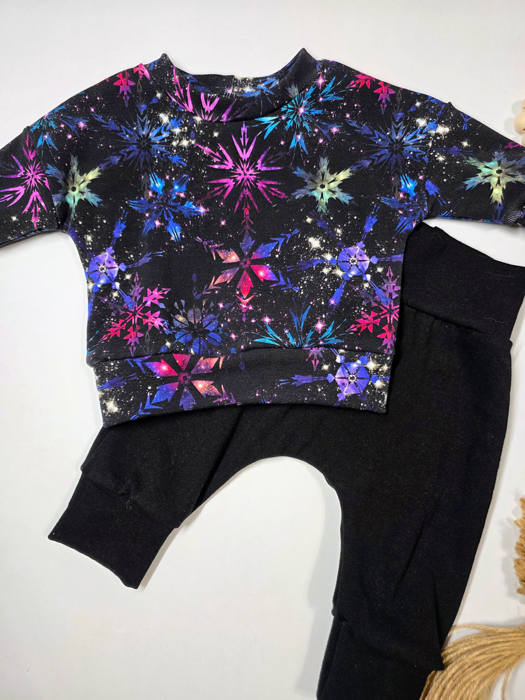 Snowflake Fireworks Lounge Set