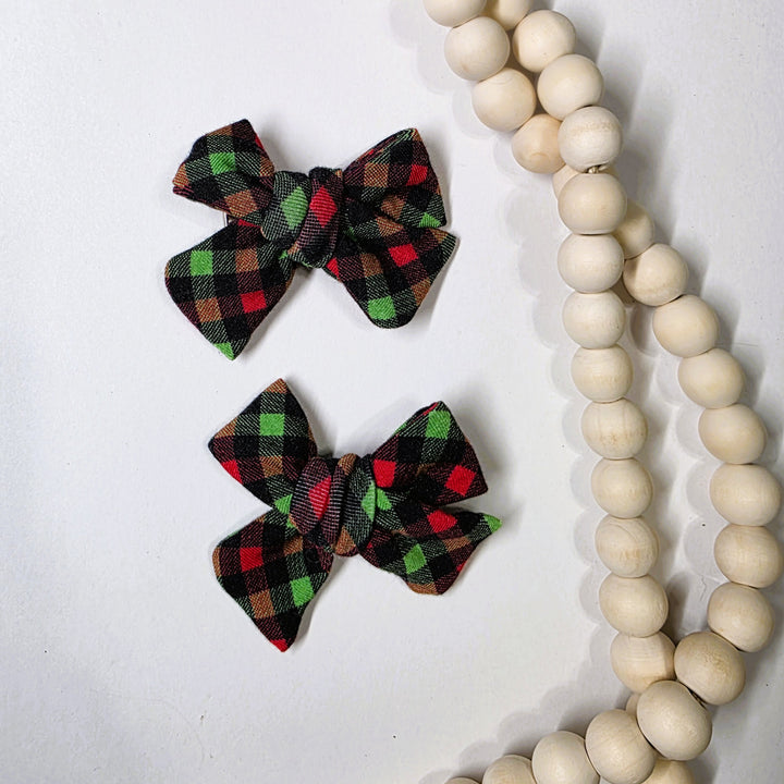 Christmas Plaid Dainty Piggies (on clips)