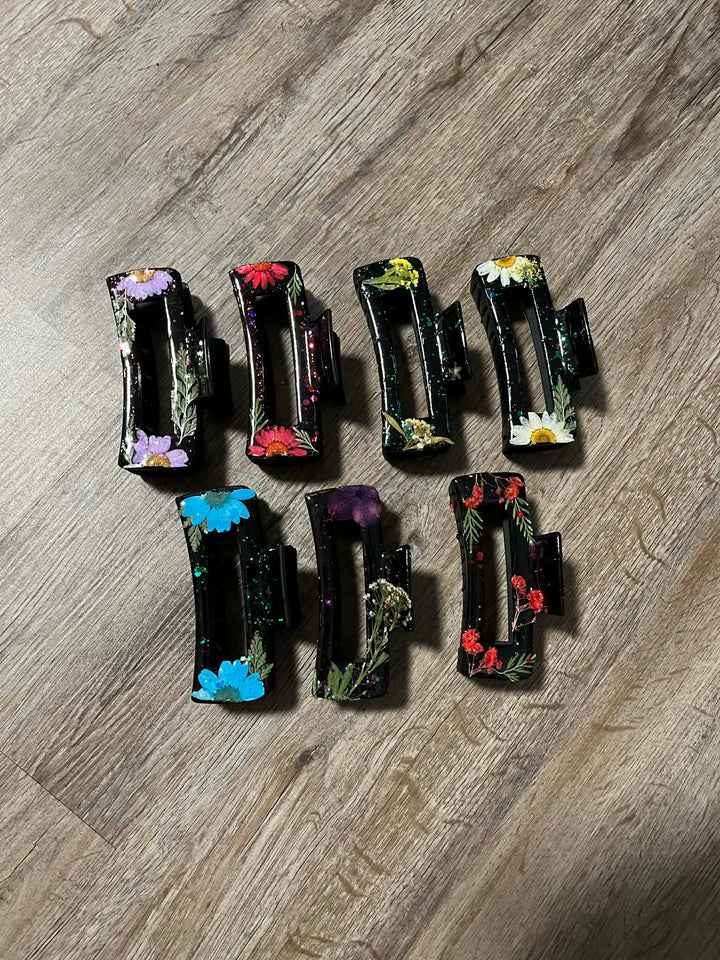 Real Flowers Resin Hair Claw (Large)