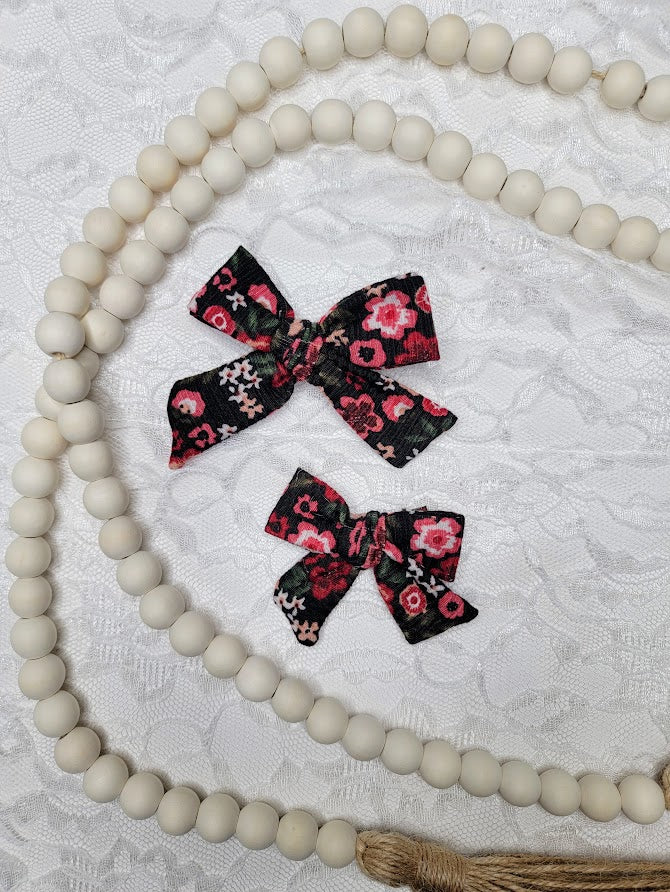 Ditzy Floral Dainty Bow (on clips)